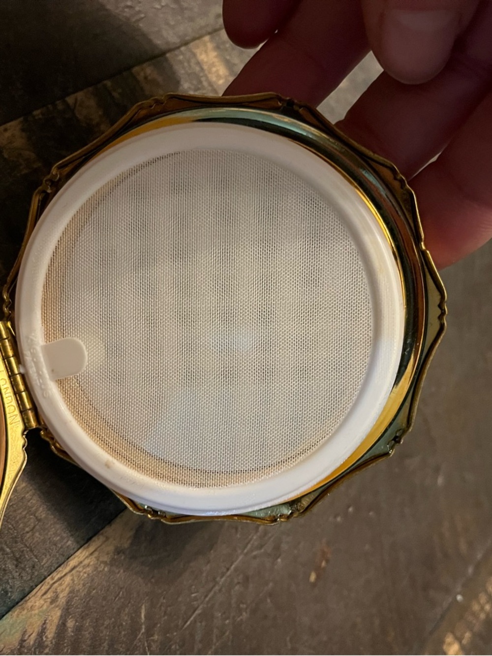 Vintage KIGU of London Jade & Gold Toned Powder Compact with Filter and Mirror - Picture 9 of 11